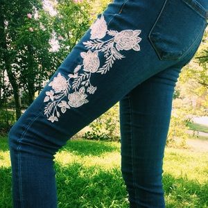 embroidered Skinny Jeans